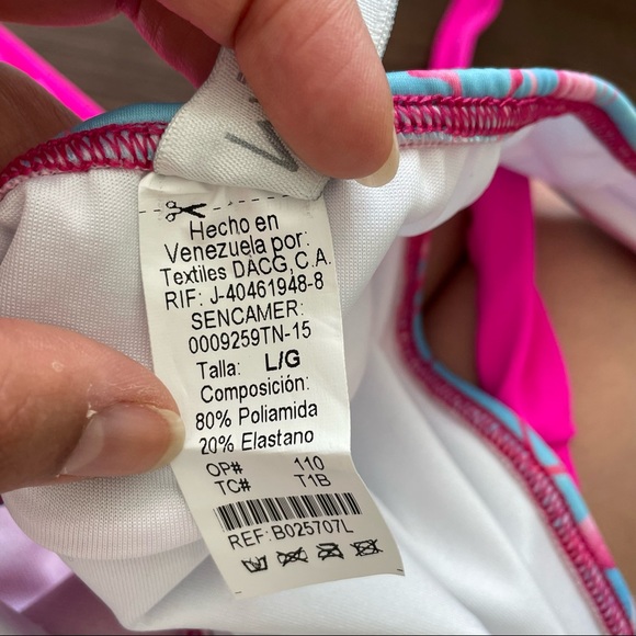 Maar Swimwear bikini in hot pink/flamingo print size M/L - Picture 9 of 13